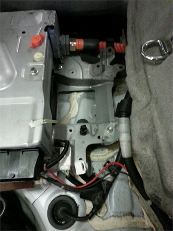Modifica della ventola di raffreddamento delle batterie su Toyota Prius